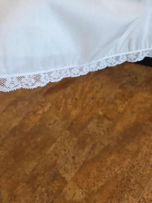 Artemis vintage knee length white slip