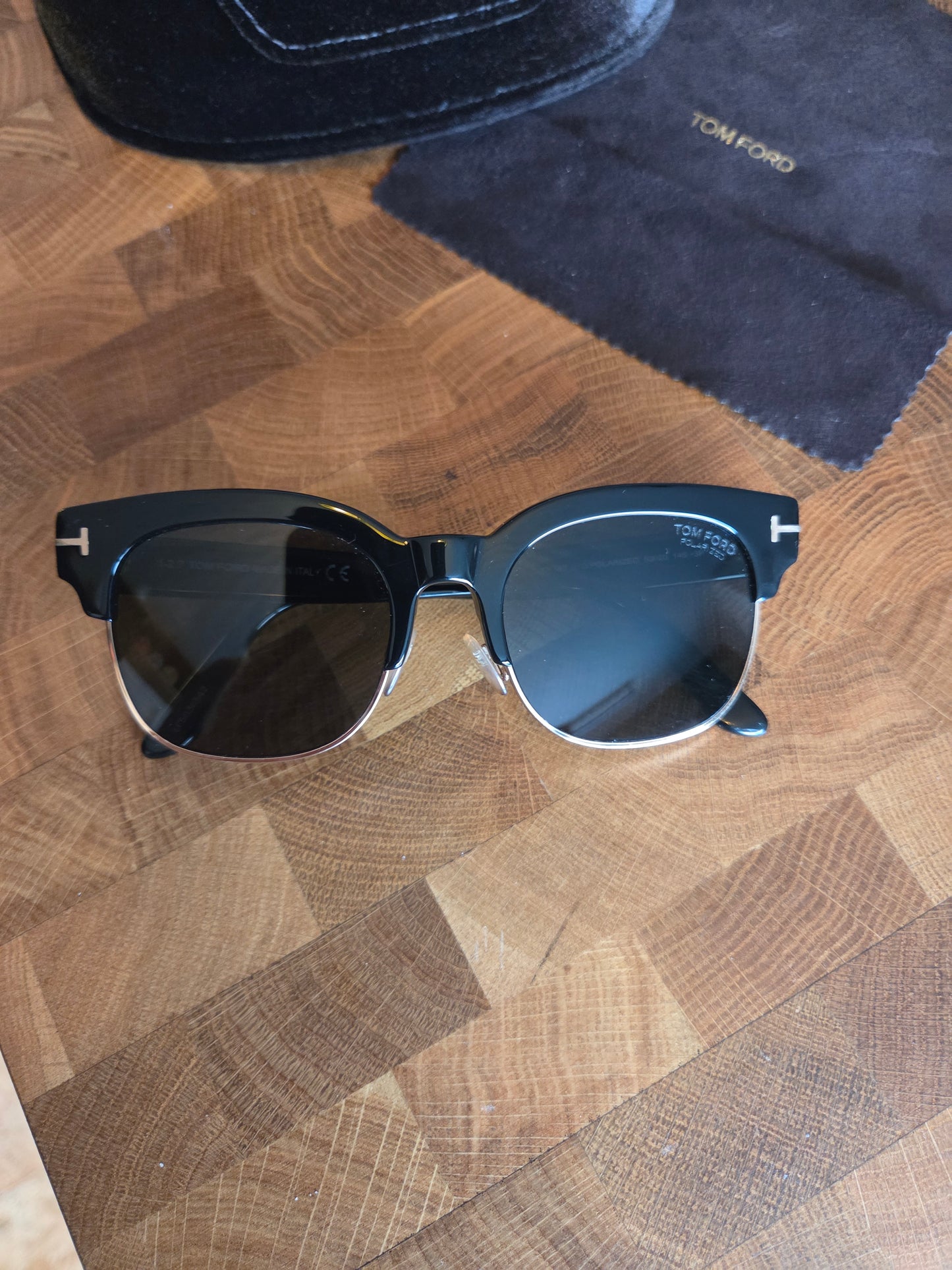 Tom Ford Black wayfarer polarized sunglasses