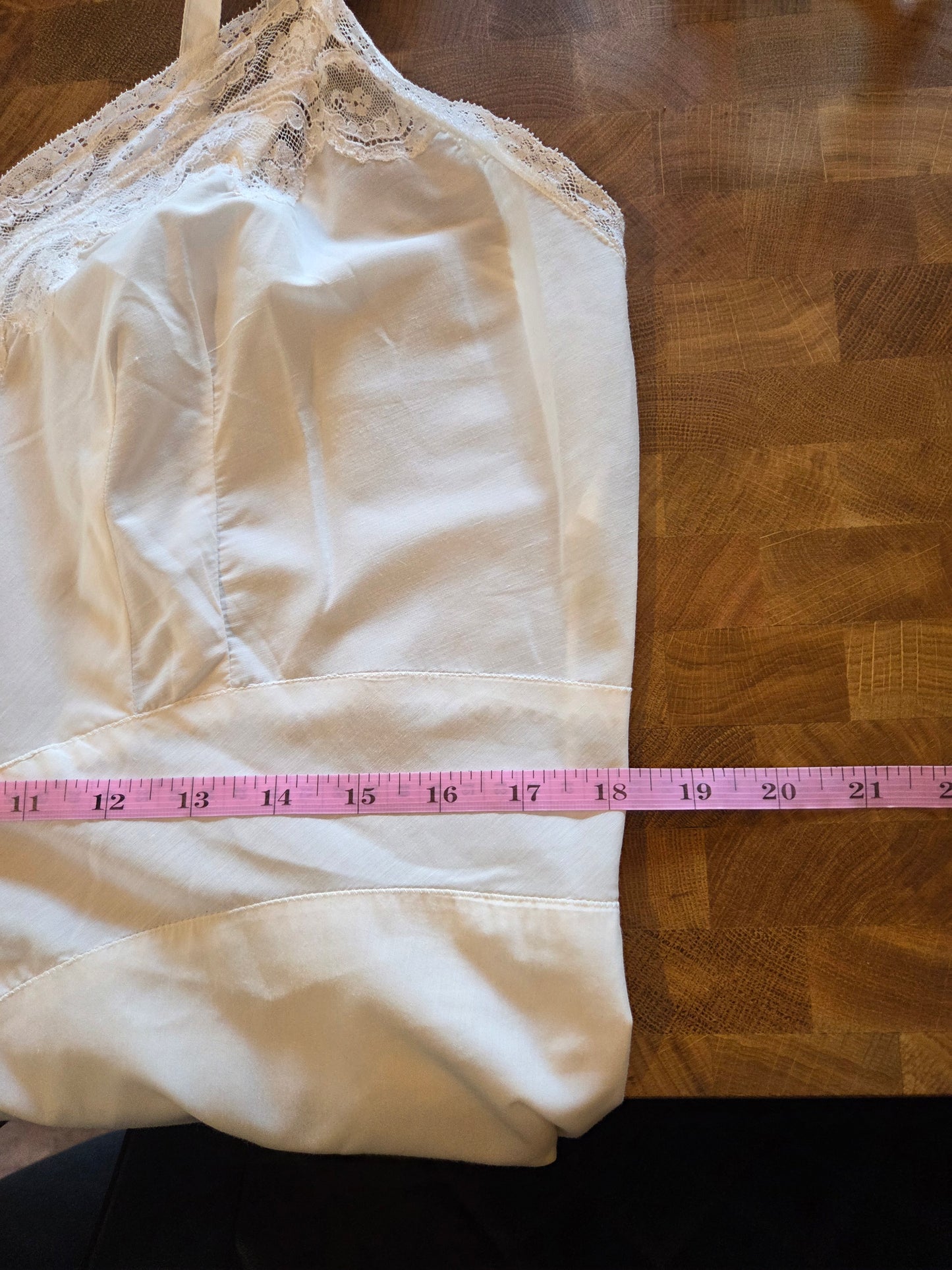 Artemis vintage knee length white slip