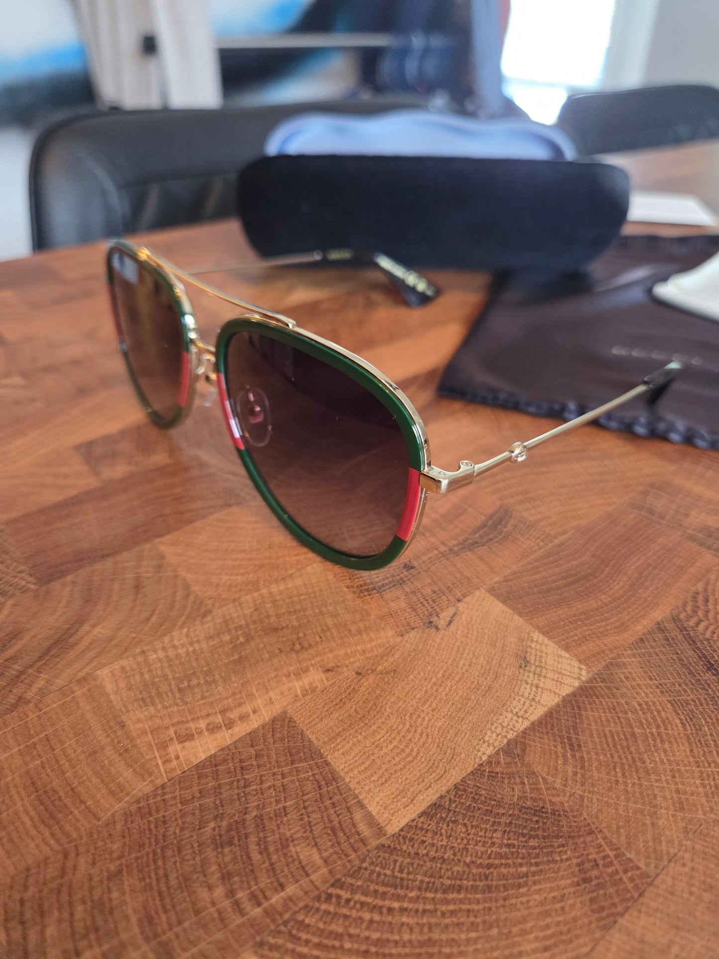 Gucci green/red rimmed aviator