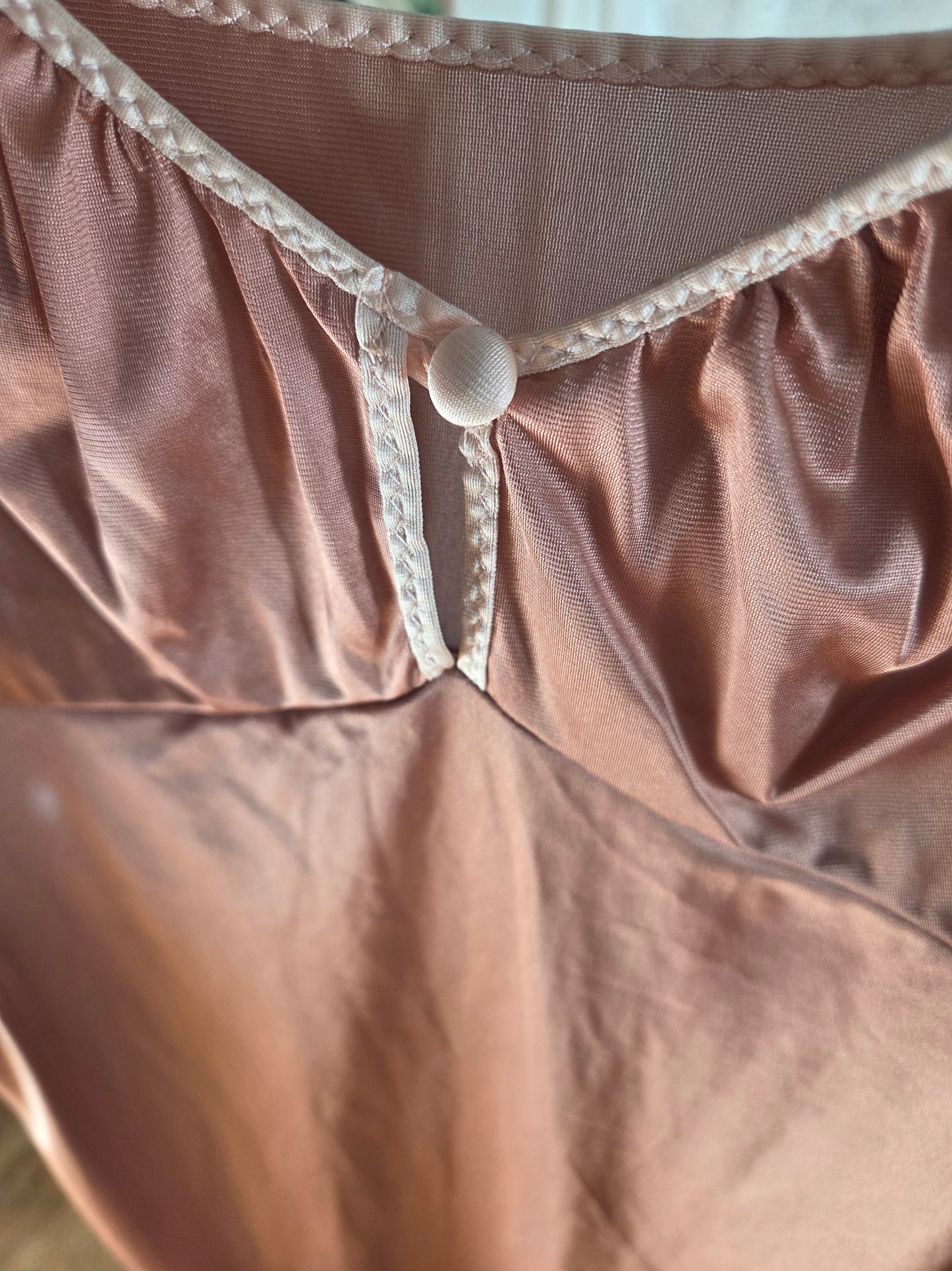 Kayser vintage knee length slip