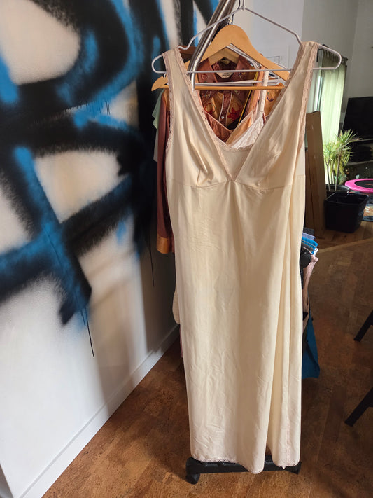 Kayser vintage cream long slip