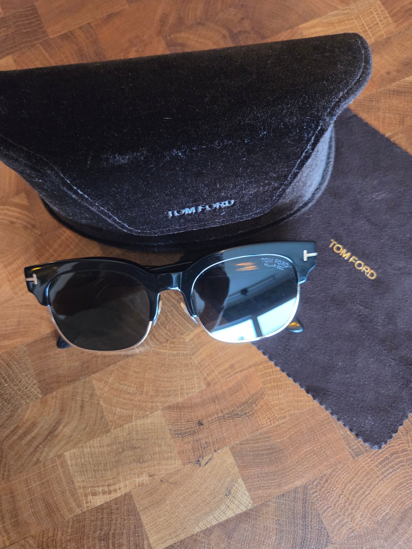 Tom Ford Black wayfarer polarized sunglasses