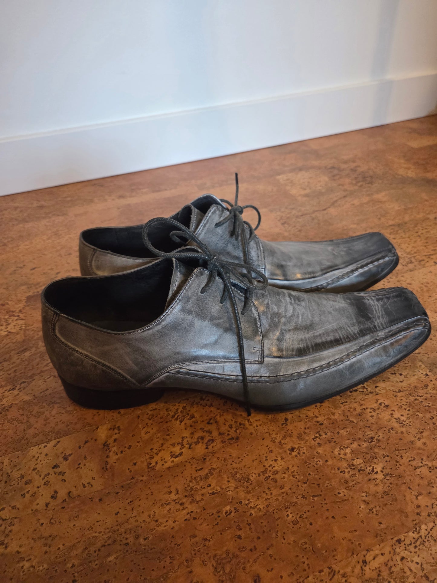 Kenneth Cole men's lace up shoe size 11