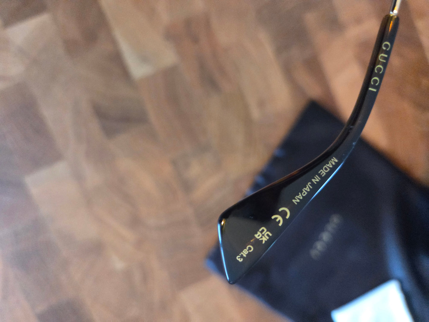 Gucci green/red rimmed aviator