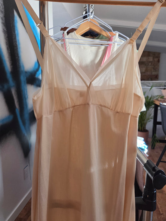Le Voys vintage long cream slip